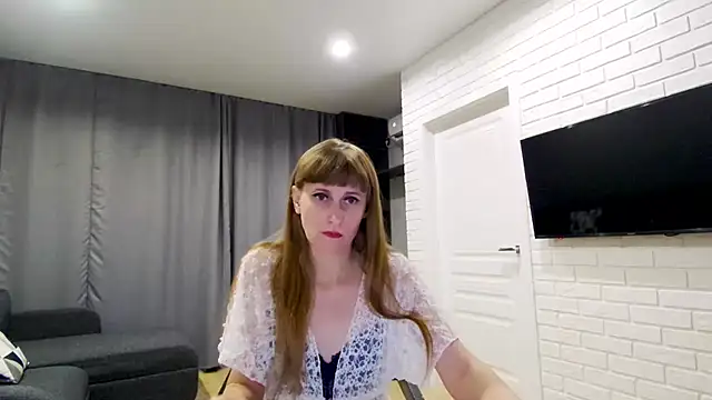 Daniella Lorente online show from 10/18/25, 10:43