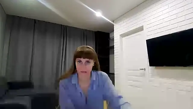 Daniella Lorente online show from 05/06/26, 09:42
