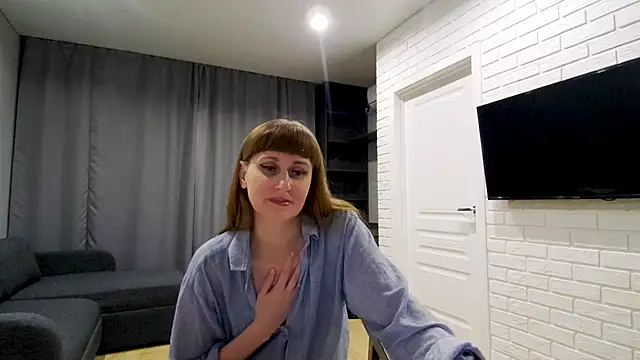 Daniella Lorente online show from 05/15/26, 11:01