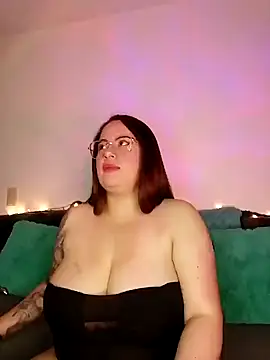 soofy   online show from 10/21/25, 02:12