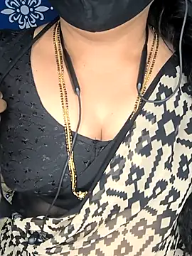 Snapshot of Queen_sakshi chatting on 02/09/26, 04:55 Queen sakshi online show from 02/09/26, 04:55