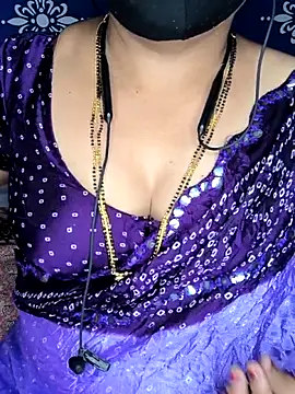 Snapshot of Queen_sakshi chatting on 02/13/26, 06:15 Queen sakshi online show from 02/13/26, 06:15