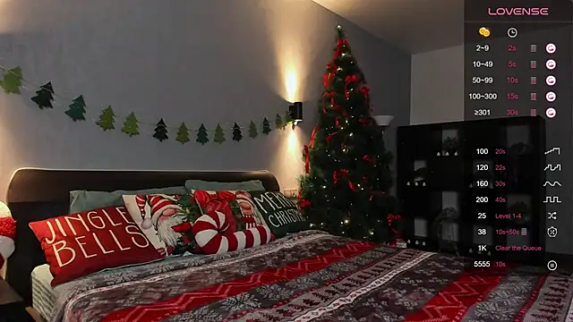 hannacheekss  online show from 12/17/24, 10:12