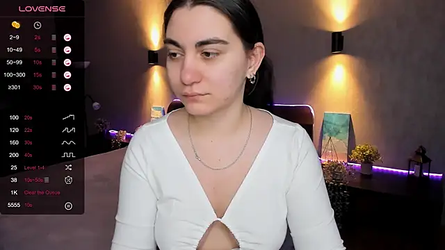 hannacheekss  online show from 03/17/25, 01:57