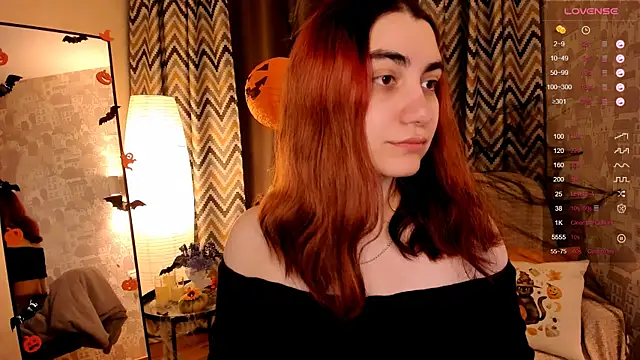 hannacheekss  online show from 10/30/25, 02:02