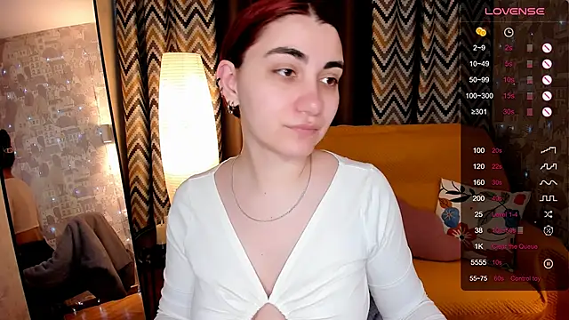 hannacheekss  online show from 04/27/26, 02:09