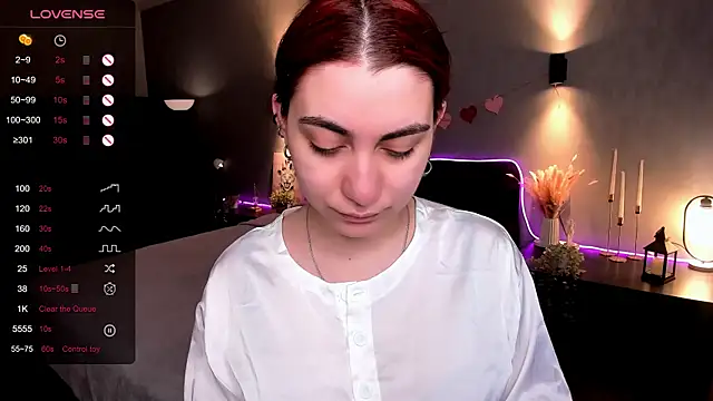 hannacheekss  online show from 04/28/26, 02:10