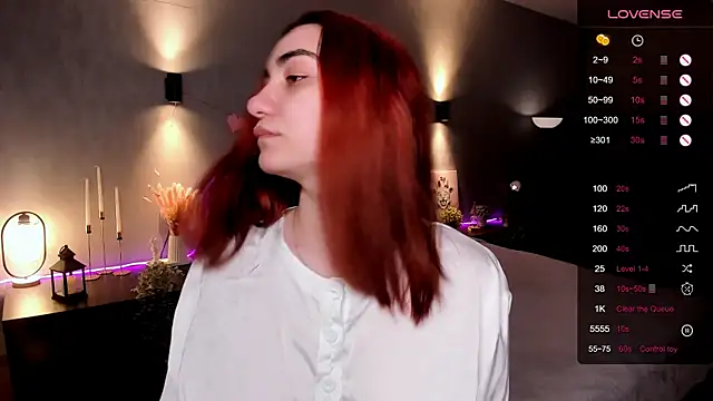 hannacheekss  online show from 05/11/26, 02:06