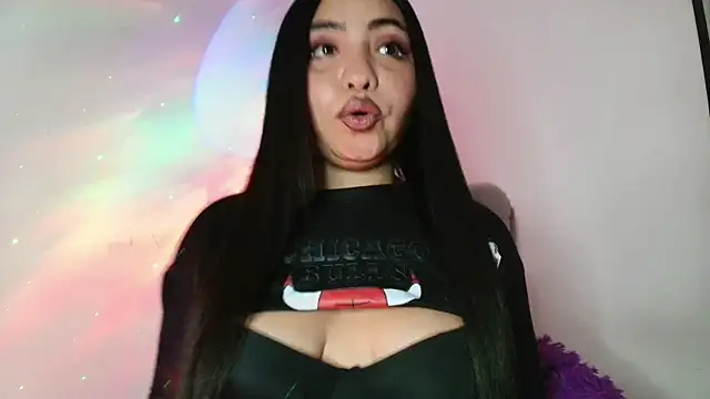 Snapshot of Dailyn_Adams chatting on 01/28/25, 05:00 Dailyn Adams online show from 01/28/25, 05:00