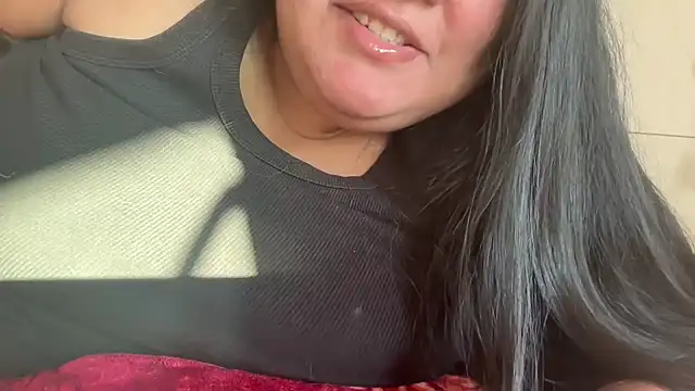 Snapshot of MashaCL chatting on 02/14/25, 09:03 MashaCL online show from 02/14/25, 09:03