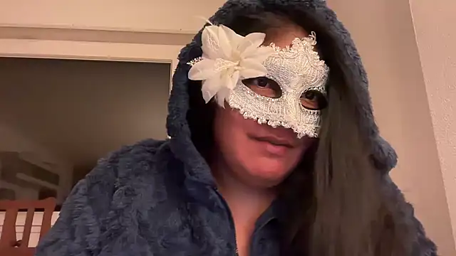 Snapshot of MashaCL chatting on 10/20/25, 05:35 MashaCL online show from 10/20/25, 05:35