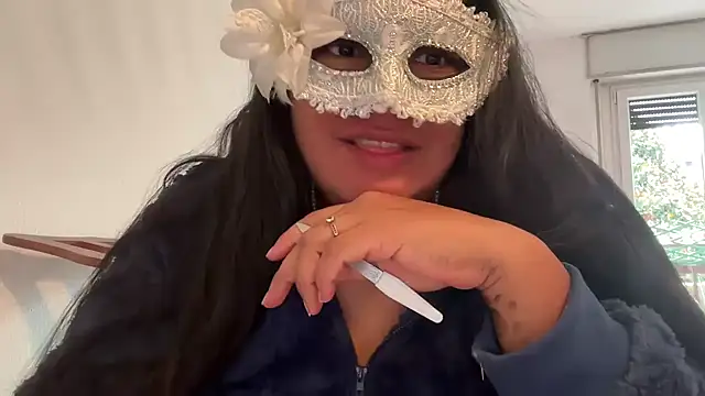 Snapshot of MashaCL chatting on 10/21/25, 07:42 MashaCL online show from 10/21/25, 07:42