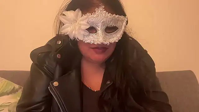 Snapshot of MashaCL chatting on 11/05/25, 06:08 MashaCL online show from 11/05/25, 06:08