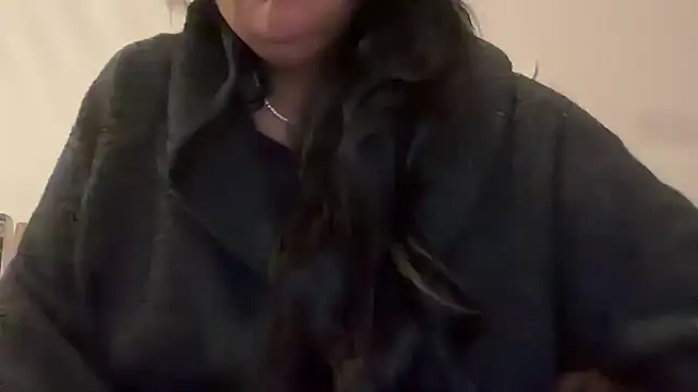 Snapshot of MashaCL chatting on 11/21/25, 03:33 MashaCL online show from 11/21/25, 03:33