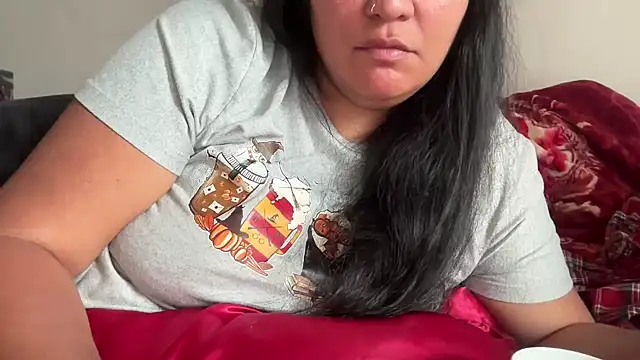 Snapshot of MashaCL chatting on 12/17/25, 09:59 MashaCL online show from 12/17/25, 09:59