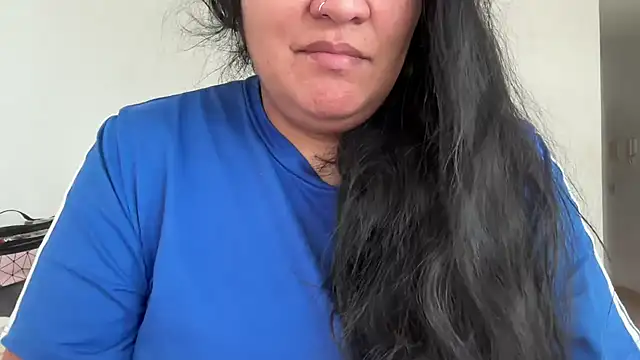 Snapshot of MashaCL chatting on 01/09/26, 11:02 MashaCL online show from 01/09/26, 11:02