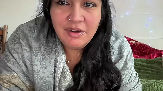 Snapshot of MashaCL chatting on 01/13/26, 10:42 MashaCL online show from 01/13/26, 10:42