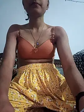 Snapshot of pikubaby chatting on 03/16/25, 06:44 pikubaby online show from 03/16/25, 06:44