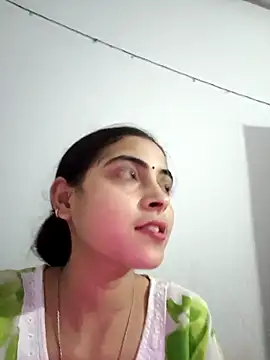 Snapshot of pikubaby chatting on 09/18/25, 06:43 pikubaby online show from 09/18/25, 06:43