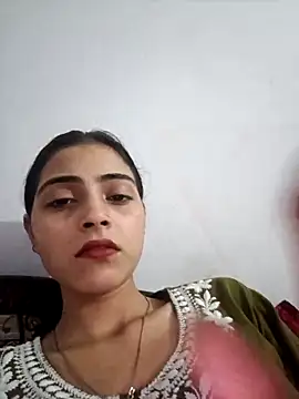 Snapshot of pikubaby chatting on 09/29/25, 08:24 pikubaby online show from 09/29/25, 08:24