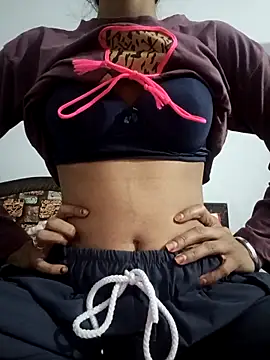 Snapshot of pikubaby chatting on 11/11/25, 07:14 pikubaby online show from 11/11/25, 07:14