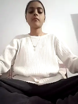 Snapshot of pikubaby chatting on 11/13/25, 07:35 pikubaby online show from 11/13/25, 07:35