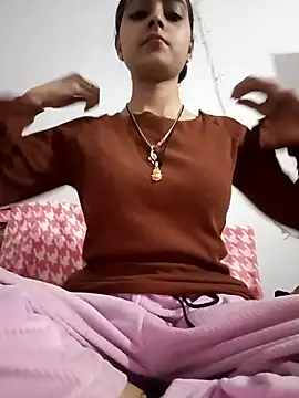 Snapshot of pikubaby chatting on 12/15/25, 07:07 pikubaby online show from 12/15/25, 07:07