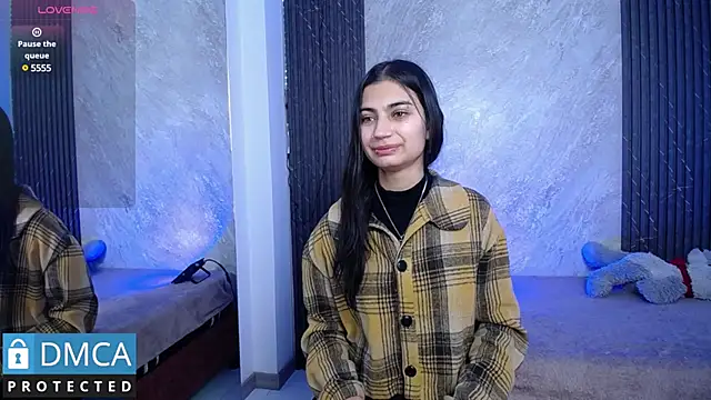 Snapshot of SolBeaumont1 chatting on 02/08/25, 08:32 SolBeaumont1 online show from 02/08/25, 08:32