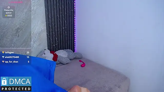 Snapshot of SolBeaumont1 chatting on 02/10/25, 07:49 SolBeaumont1 online show from 02/10/25, 07:49