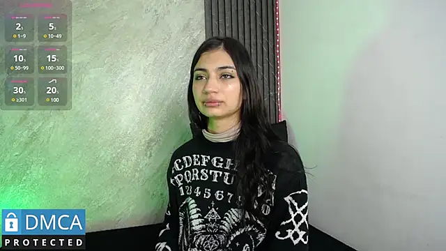 Snapshot of SolBeaumont1 chatting on 03/17/25, 06:11 SolBeaumont1 online show from 03/17/25, 06:11