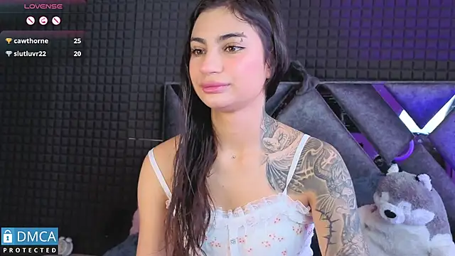 Snapshot of SolBeaumont1 chatting on 11/15/25, 07:10 SolBeaumont1 online show from 11/15/25, 07:10