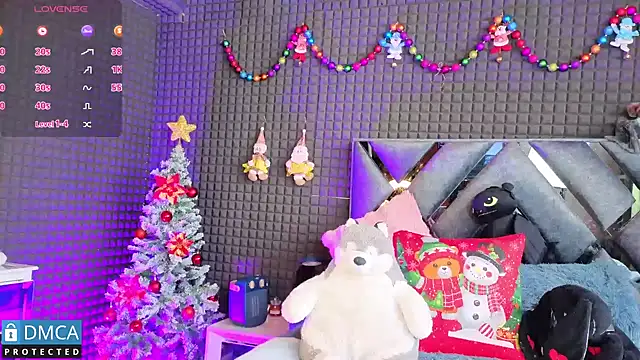 Snapshot of SolBeaumont1 chatting on 12/18/25, 04:13 SolBeaumont1 online show from 12/18/25, 04:13