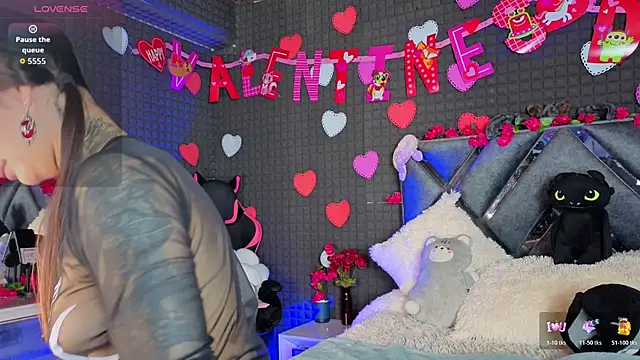 Snapshot of SolBeaumont1 chatting on 02/16/26, 07:10 SolBeaumont1 online show from 02/16/26, 07:10