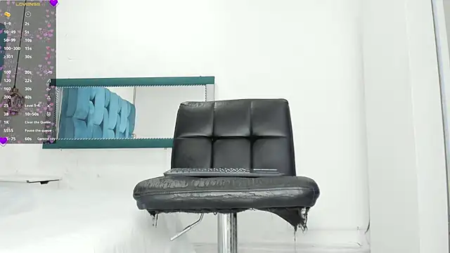 mia  fernandez online show from 02/03/25, 10:00