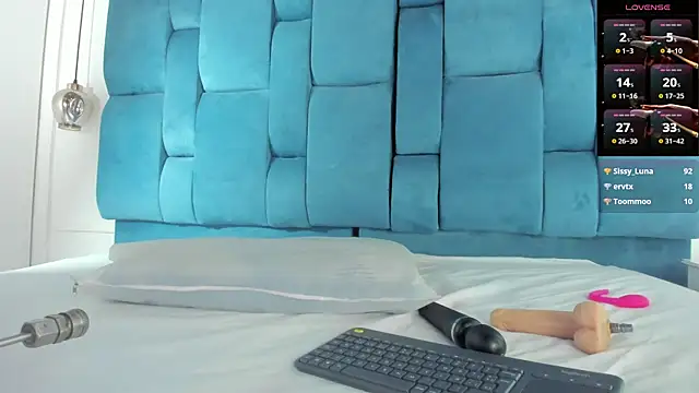 mia  fernandez online show from 05/03/26, 07:09