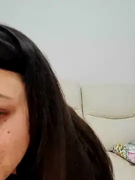 Snapshot of leeya_lee chatting on 01/20/25, 01:18 leeya lee online show from 01/20/25, 01:18