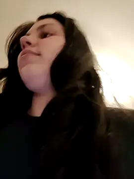 Snapshot of leeya_lee chatting on 01/24/25, 01:45 leeya lee online show from 01/24/25, 01:45