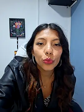 Selenakyle92  online show from 12/03/24, 10:51