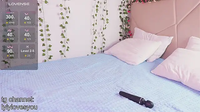 Snapshot of lylylovesyou chatting on 01/13/26, 05:57 lylylovesyou online show from 01/13/26, 05:57