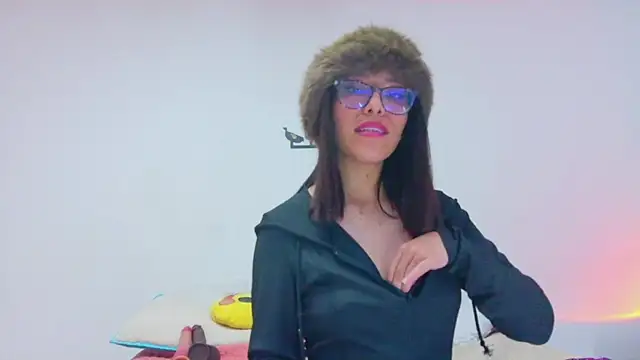  lucysmith online show from 11/05/25, 04:45