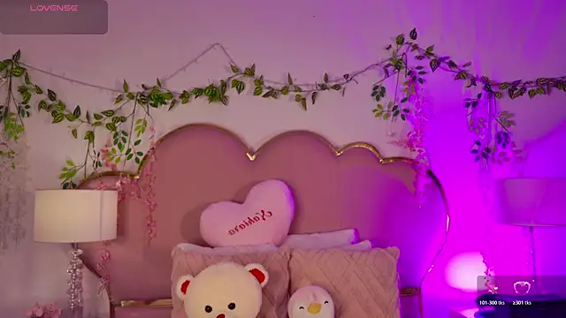 NahiaraReina online show from 05/06/26, 01:49