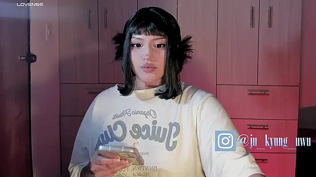 Snapshot of Ju_Kyung chatting on 01/02/25, 12:13 Ju Kyung online show from 01/02/25, 12:13