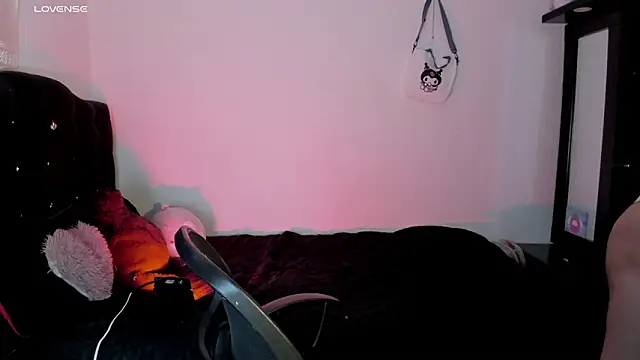 Snapshot of Ju_Kyung chatting on 02/15/25, 08:00 Ju Kyung online show from 02/15/25, 08:00