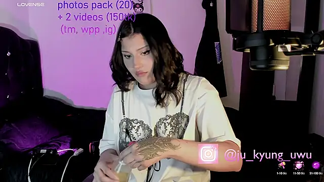 Snapshot of Ju_Kyung chatting on 03/22/25, 09:24 Ju Kyung online show from 03/22/25, 09:24