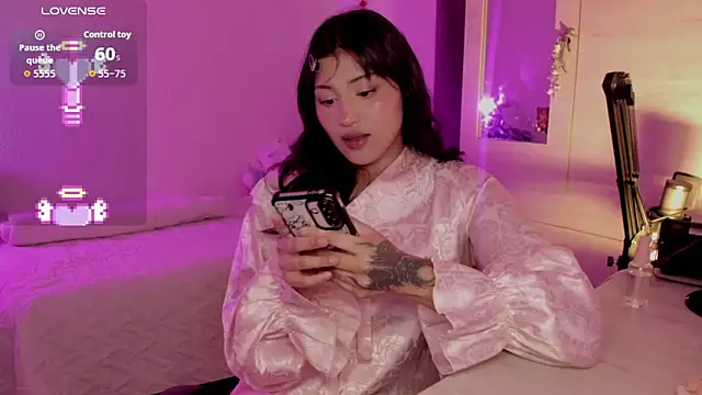 Snapshot of Ju_Kyung chatting on 12/16/25, 01:54 Ju Kyung online show from 12/16/25, 01:54