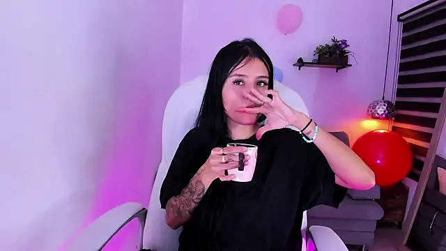 yenny garcia online show from 11/11/25, 06:19