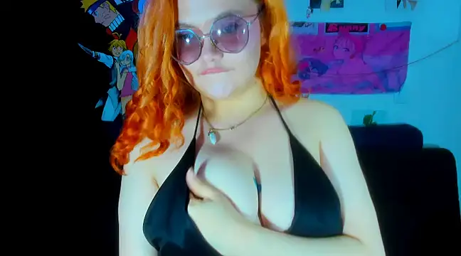 Snapshot of Lily_stone04 chatting on 12/15/24, 03:02 Lily stone04 online show from 12/15/24, 03:02