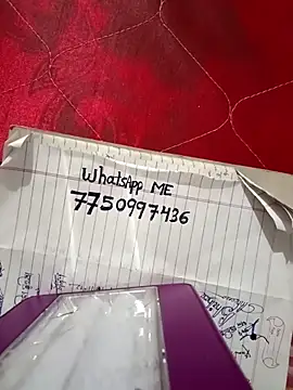 Snapshot of riteshika chatting on 12/17/25, 12:27 riteshika online show from 12/17/25, 12:27