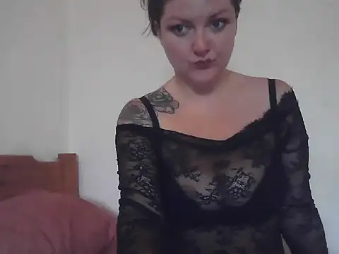 Snapshot of LacyLouxxx chatting on 03/18/26, 06:49 LacyLouxxx online show from 03/18/26, 06:49