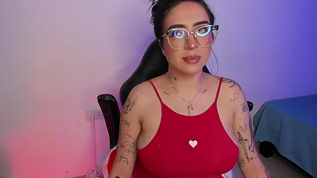 AnnikaMerliahh  online show from 09/17/25, 04:14